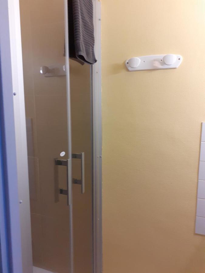 Hotel Les Repaires Nans-sous-Sainte-Anne Exterior foto